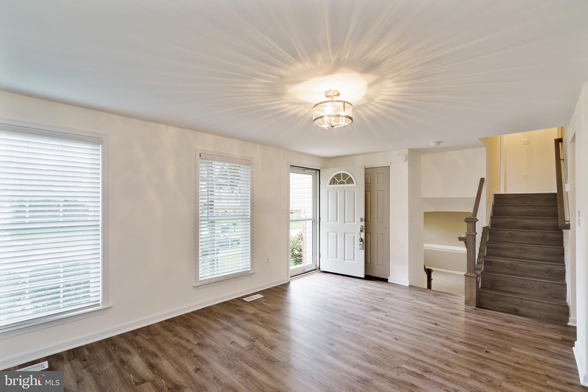 8307 Falcon Point Street Laurel, MD 20708 - Photo 4 of 27 Living room