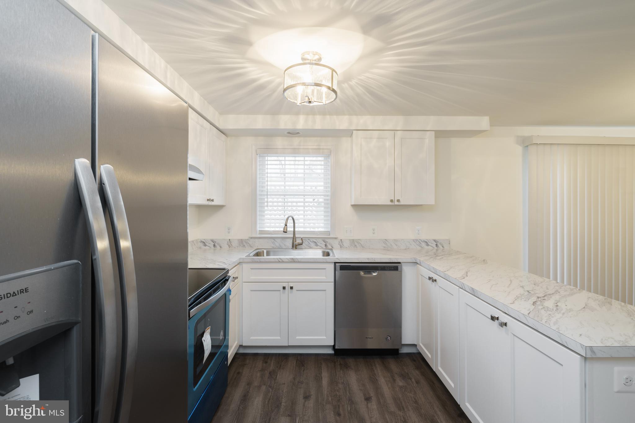 8307 Falcon Point Street Laurel, MD 20708 - Photo 8 of 27 Kitchen