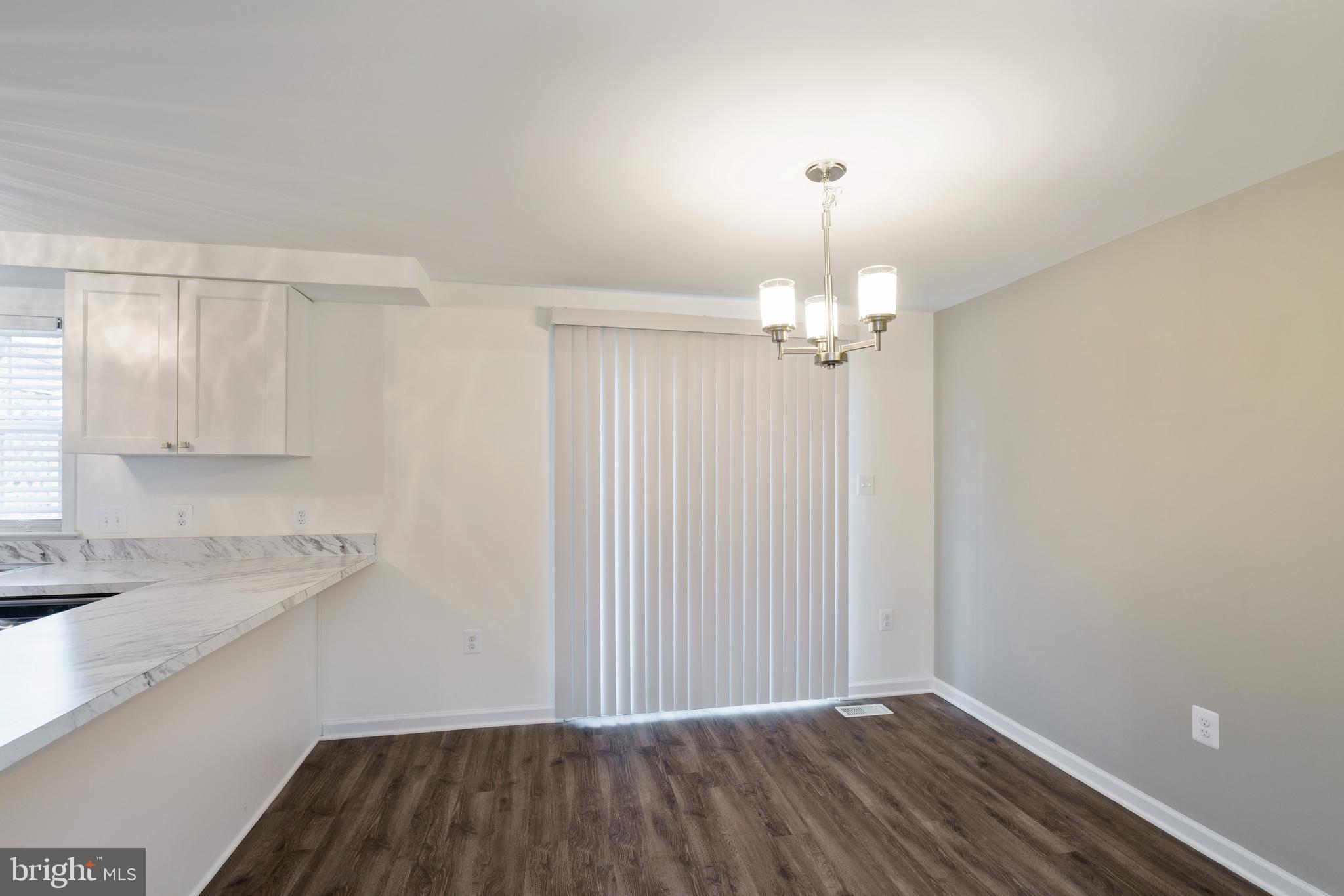 8307 Falcon Point Street Laurel, MD 20708 - Photo 10 of 27 Dining room