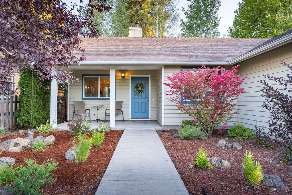 19979 Powers Road Bend, OR 97702 - Photo 24 of 24 front 1