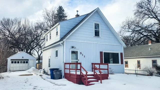 $190,000 | 511 11th Street North, Moorhead, MN 56560