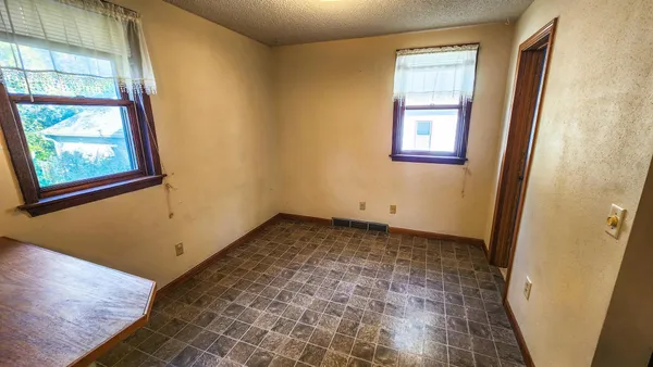 $190,000 | 511 11th Street North, Moorhead, MN 56560