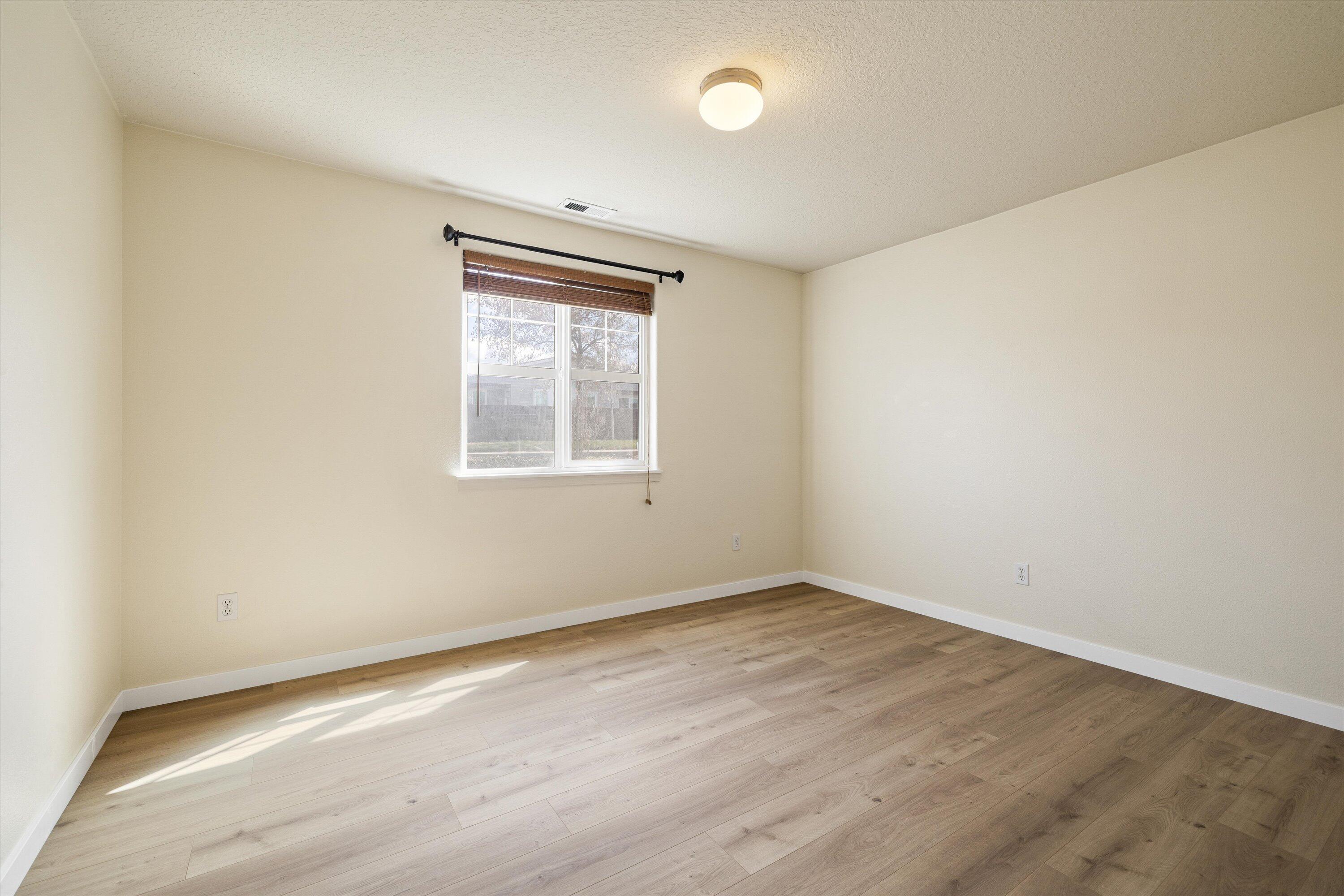 63169 Boyd Acres Road Bend, OR 97701 - Photo 16 of 23 Bedroom #2