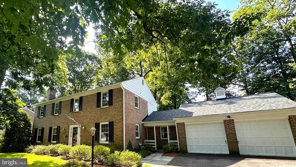 $1,065,000 | 8700 Camille Drive, Potomac, MD 20854