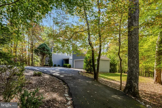 $1,550,000 | 526 Springvale Road, Great Falls, VA 22066