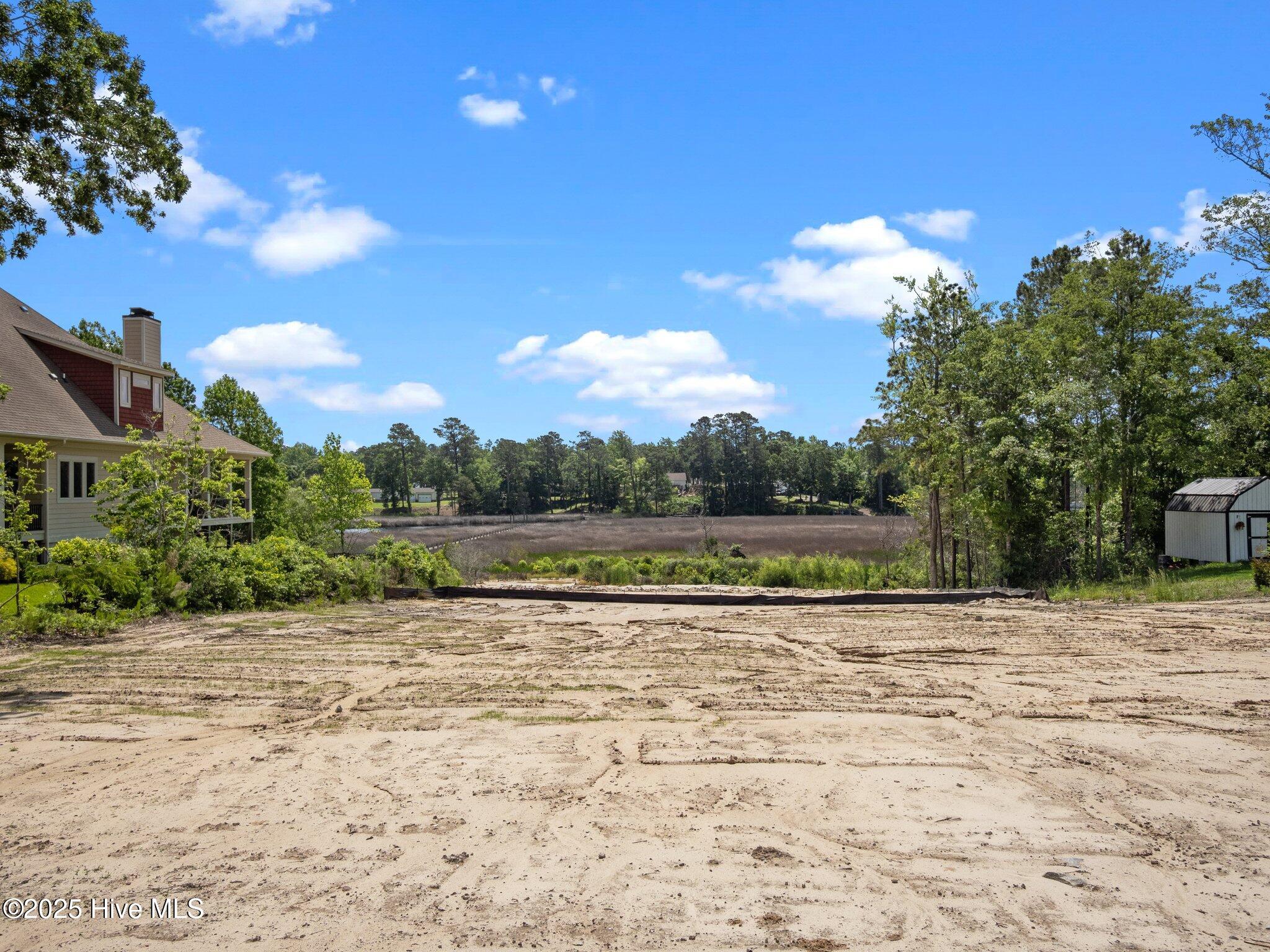 240 White Oak Bluff Road Stella, NC 28582 - Photo 4 of 13 15-web-or-mls-P5145848