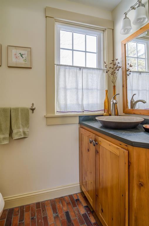 294 Gray Road North Yarmouth, ME 04097 - Photo 6 of 35 Photo