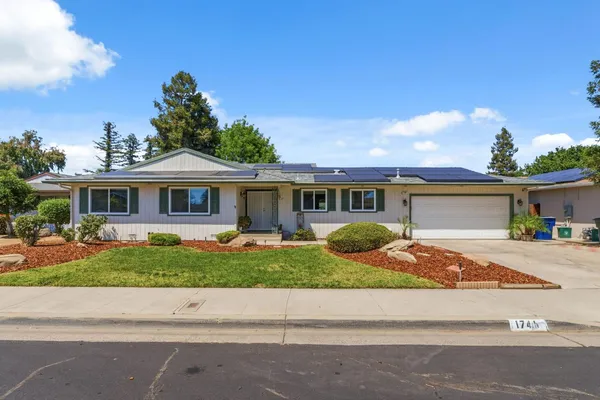 $450,000 | 1741 Robinwood Avenue, Clovis, CA 93611