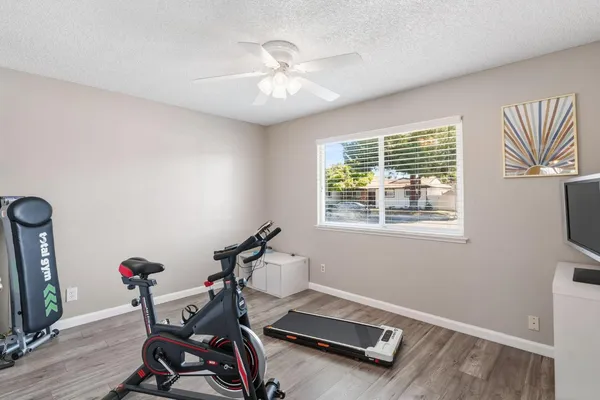 $450,000 | 1741 Robinwood Avenue, Clovis, CA 93611