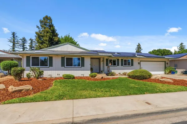 $450,000 | 1741 Robinwood Avenue, Clovis, CA 93611