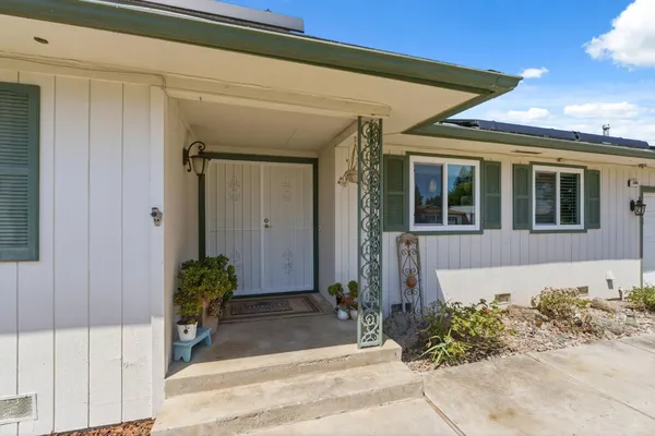 $450,000 | 1741 Robinwood Avenue, Clovis, CA 93611