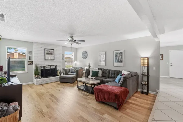 $450,000 | 1741 Robinwood Avenue, Clovis, CA 93611