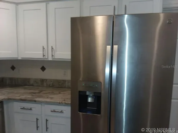 $2,500 | 572 Palm Drive, New Smyrna Beach, FL 32168