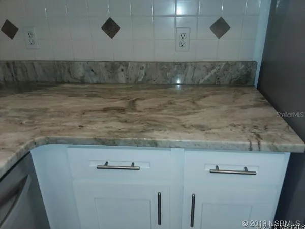 $2,500 | 572 Palm Drive, New Smyrna Beach, FL 32168