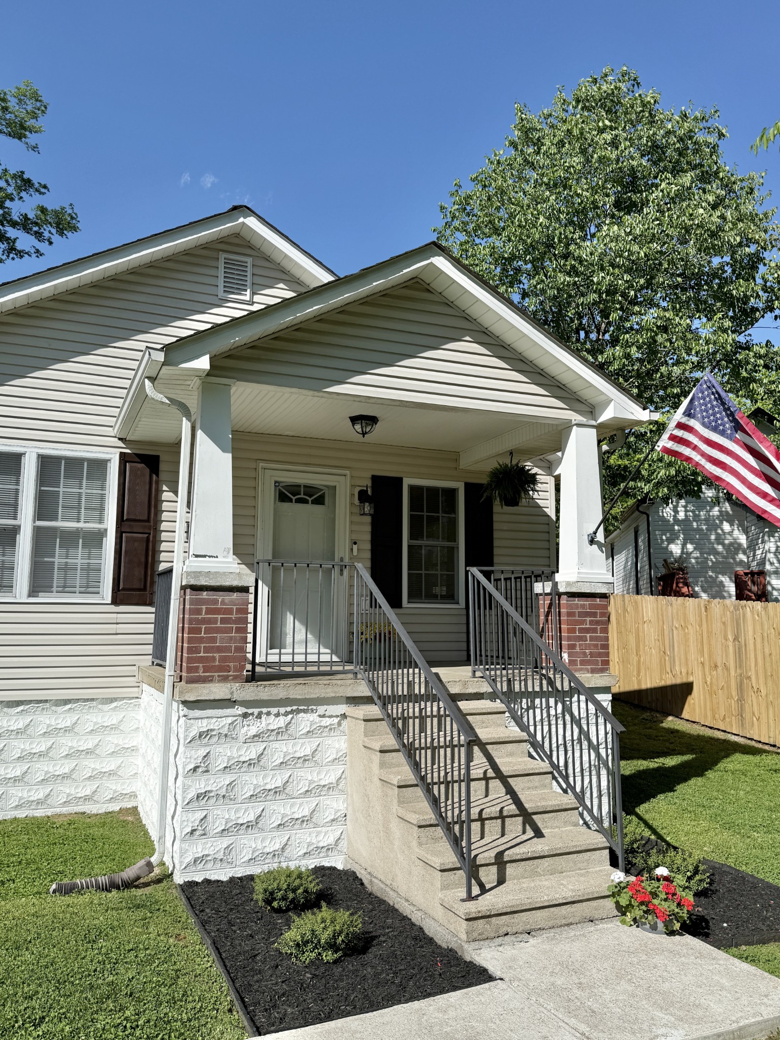 413 West 5th Street Dickson, TN 37055 - Photo 3 of 19