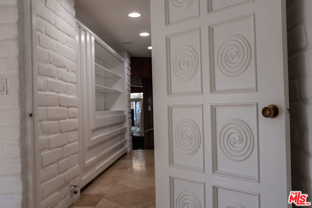 876 Center Street El Segundo, CA 90245 - Photo 17 of 32