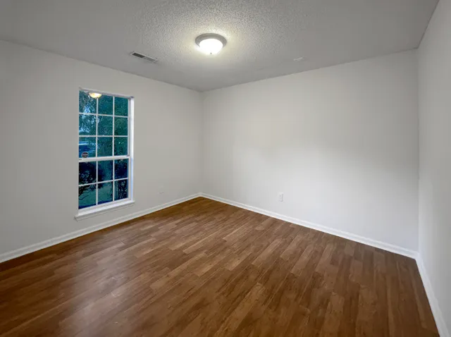 $325,000 | 105 Nottingham Court, Summerville, SC 29485