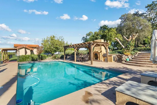 $1,375,000 | 10722 Rawles Road, Oakdale, CA 95361