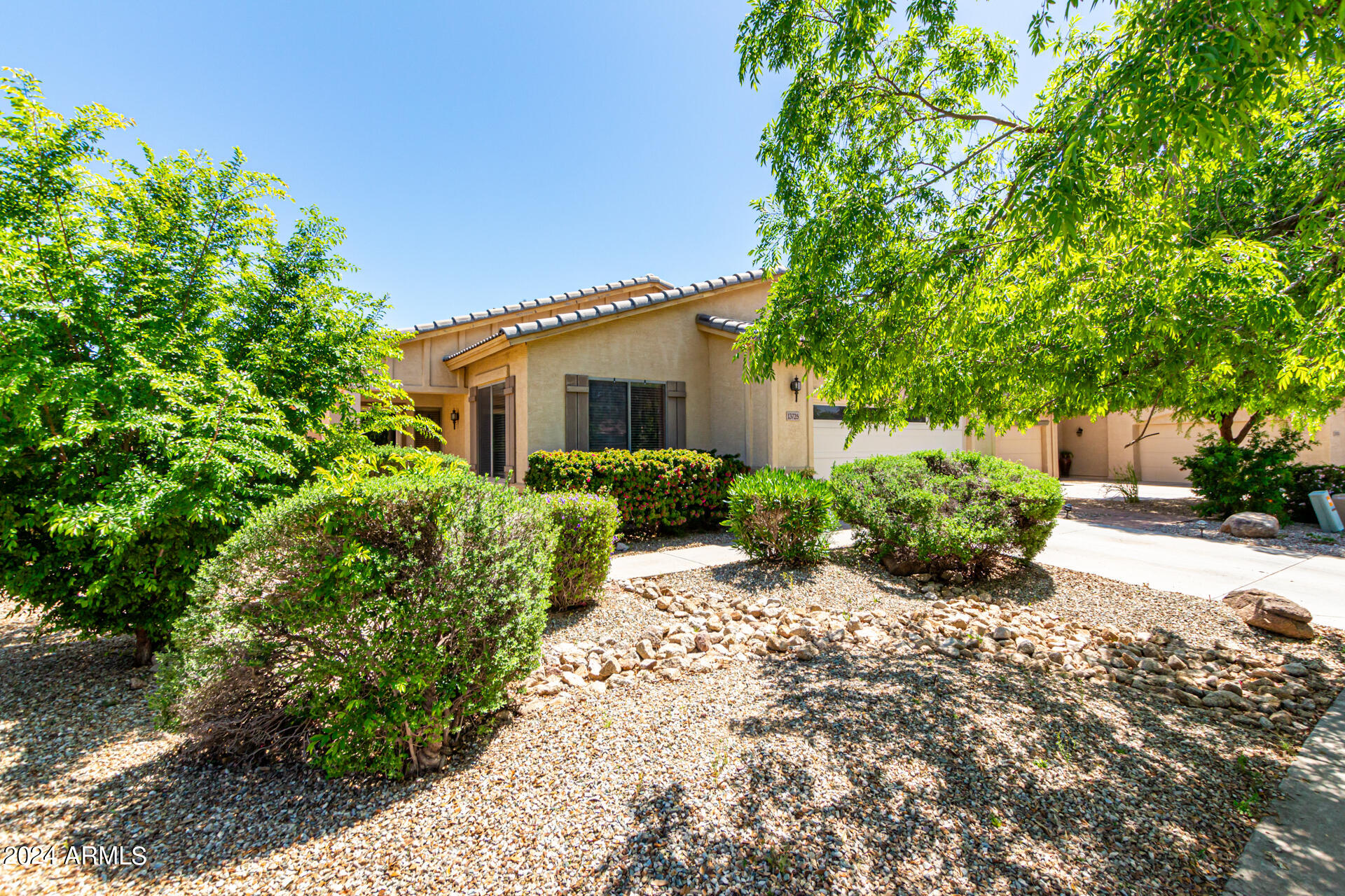 13725 West Redfield Road Surprise, AZ 85379 - Photo 5 of 53 0005-05-Redfield
