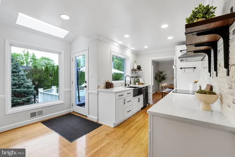 $1,400,000 | 9600 Pinkney Court, Potomac, MD 20854