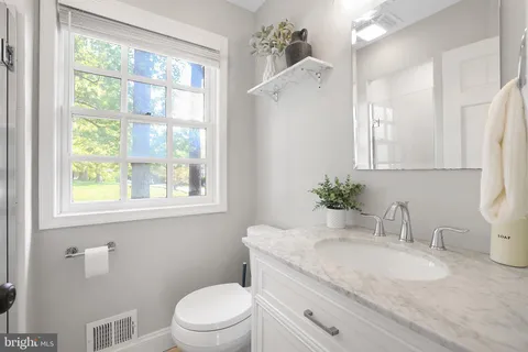 $1,400,000 | 9600 Pinkney Court, Potomac, MD 20854
