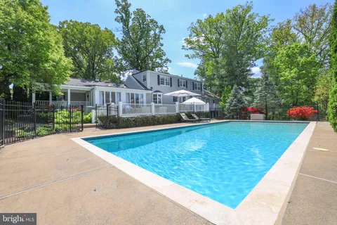 $1,400,000 | 9600 Pinkney Court, Potomac, MD 20854