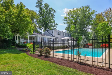 $1,400,000 | 9600 Pinkney Court, Potomac, MD 20854