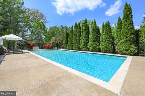 $1,400,000 | 9600 Pinkney Court, Potomac, MD 20854