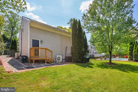 $1,400,000 | 9600 Pinkney Court, Potomac, MD 20854