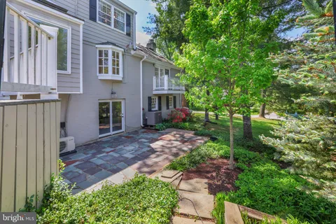 $1,400,000 | 9600 Pinkney Court, Potomac, MD 20854