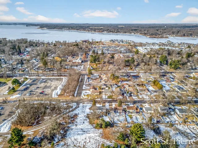 $269,000 | 1053 South Livingston Street, Whitehall, MI 49461