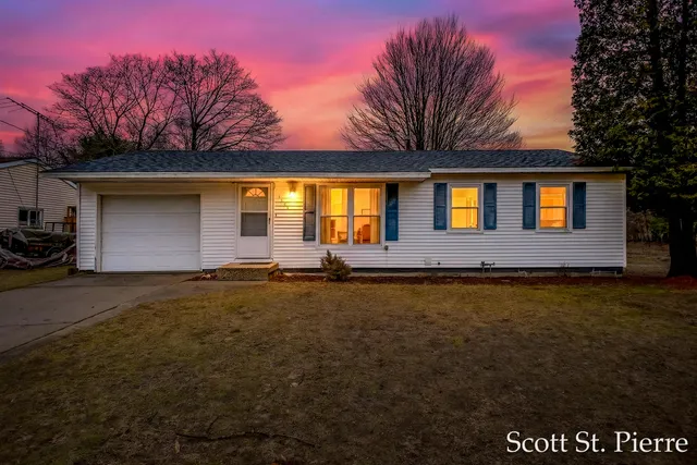 $269,000 | 1053 South Livingston Street, Whitehall, MI 49461