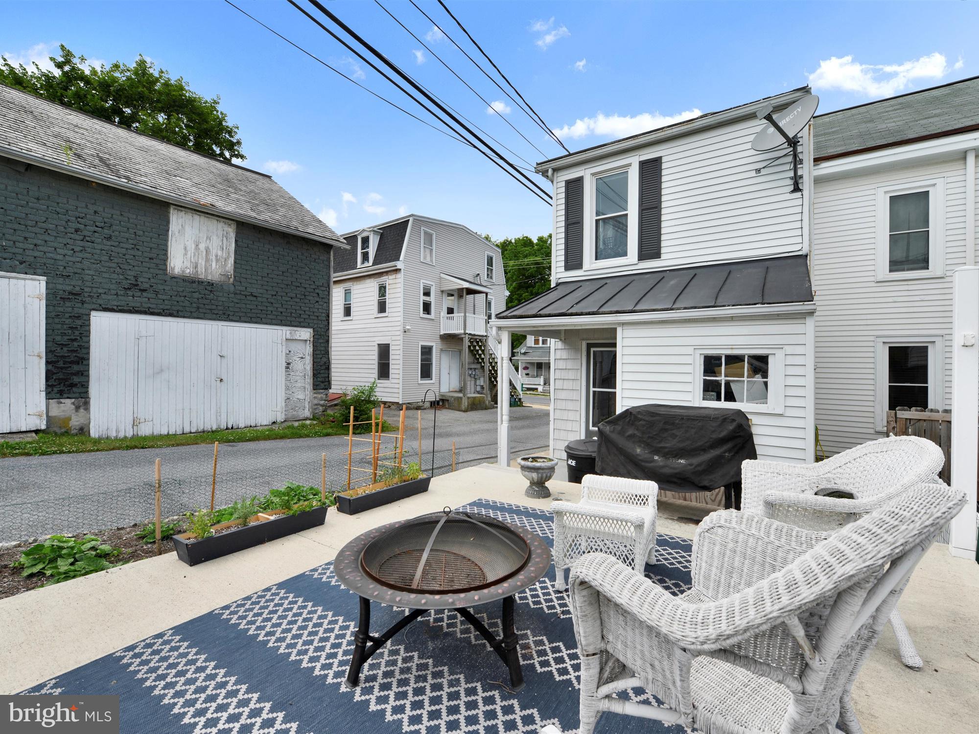 14 East Lemon Street Lititz, PA 17543 - Photo 25 of 31 Patio