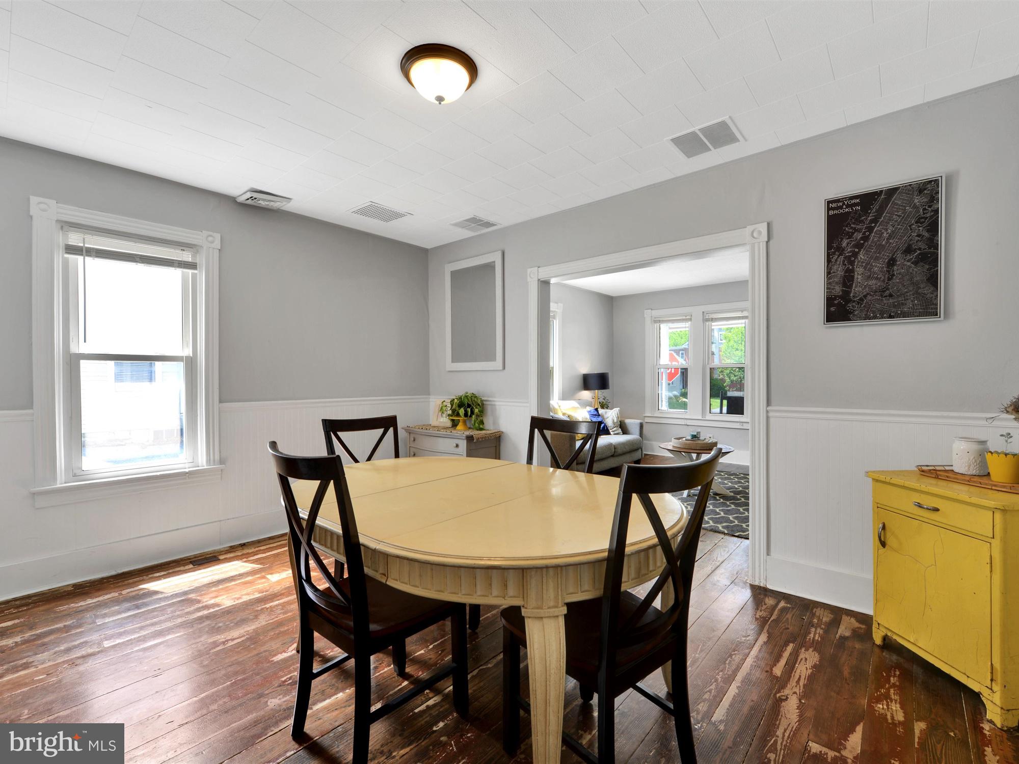 14 East Lemon Street Lititz, PA 17543 - Photo 9 of 31 Bright