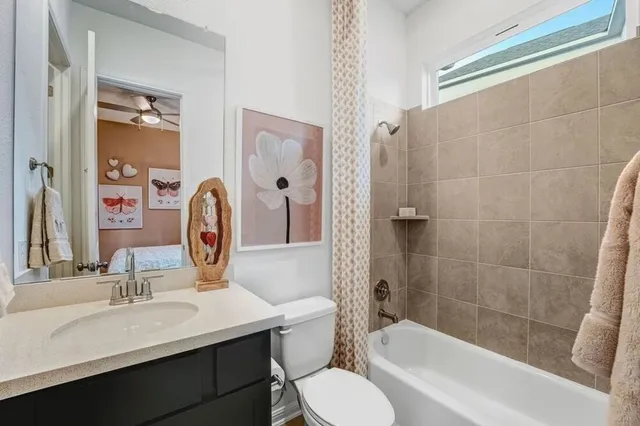 $479,277 | 231 Belmont Way, Cedar Creek, TX 78612