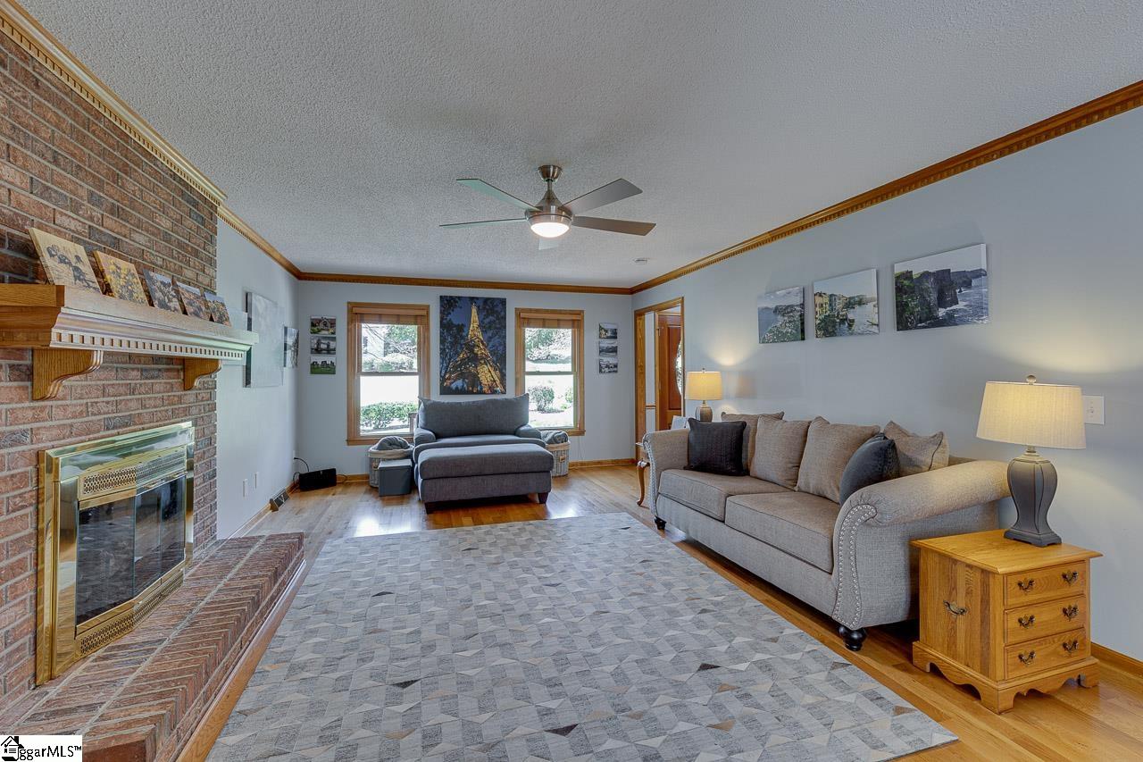 128 Squires Creek Road Simpsonville, SC 29681 - Photo 8 of 34 Gallery Image 8