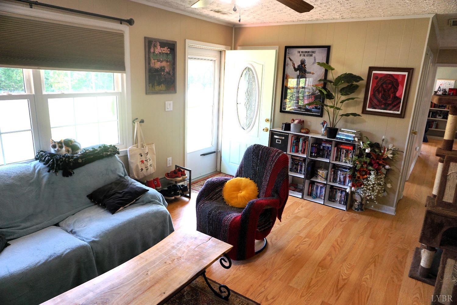 26 Pilot View Road Concord, VA 24538 - Photo 6 of 26 a living room with furniture and a book shelf