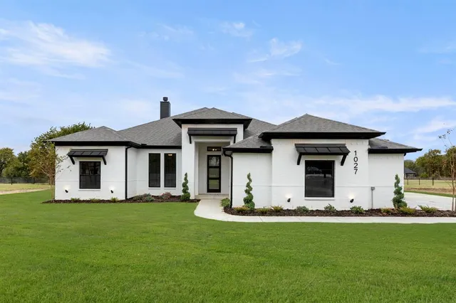 $599,900 | 1027 Arbor Hills, Poolville, TX 76487