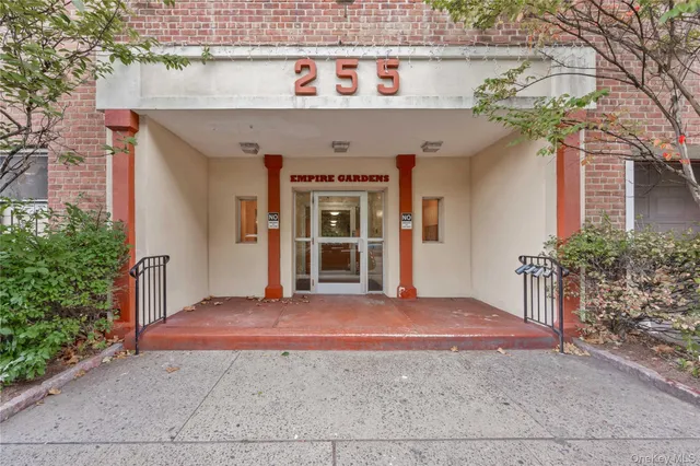a view of entrance front of house