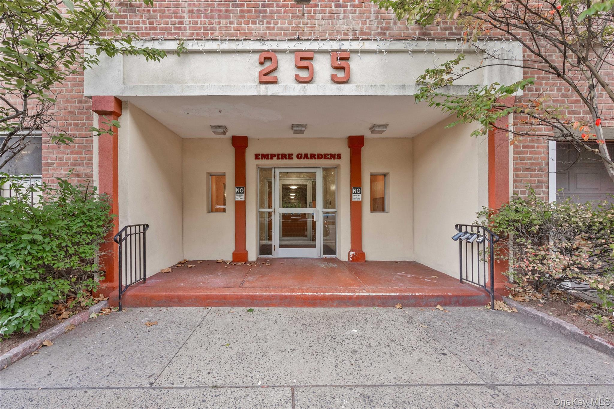 255 Bronx River Road, Unit 4M Yonkers, NY 10704 - Photo 17 of 19 a view of entrance front of house