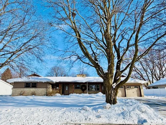 $389,900 | 726 28th Avenue, Monroe, WI 53566