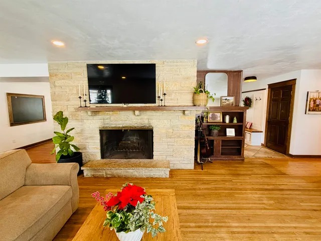 $389,900 | 726 28th Avenue, Monroe, WI 53566