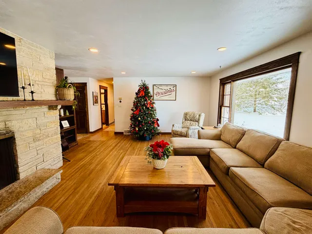 $389,900 | 726 28th Avenue, Monroe, WI 53566