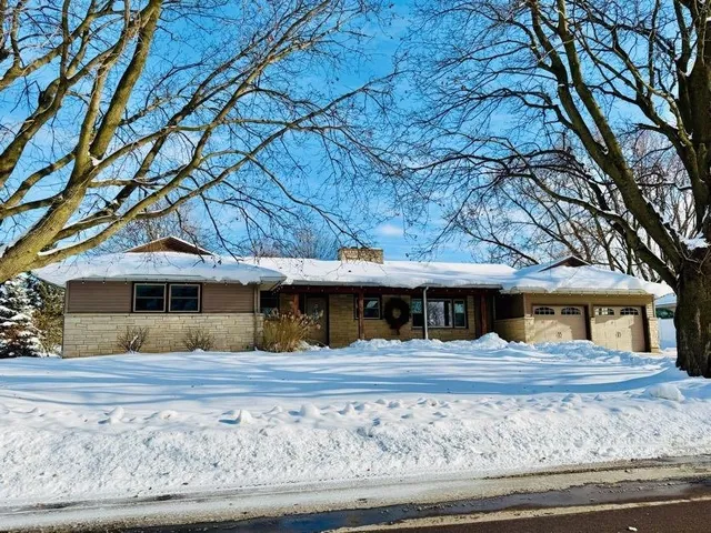 $389,900 | 726 28th Avenue, Monroe, WI 53566