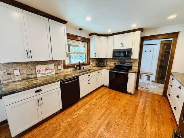 $389,900 | 726 28th Avenue, Monroe, WI 53566