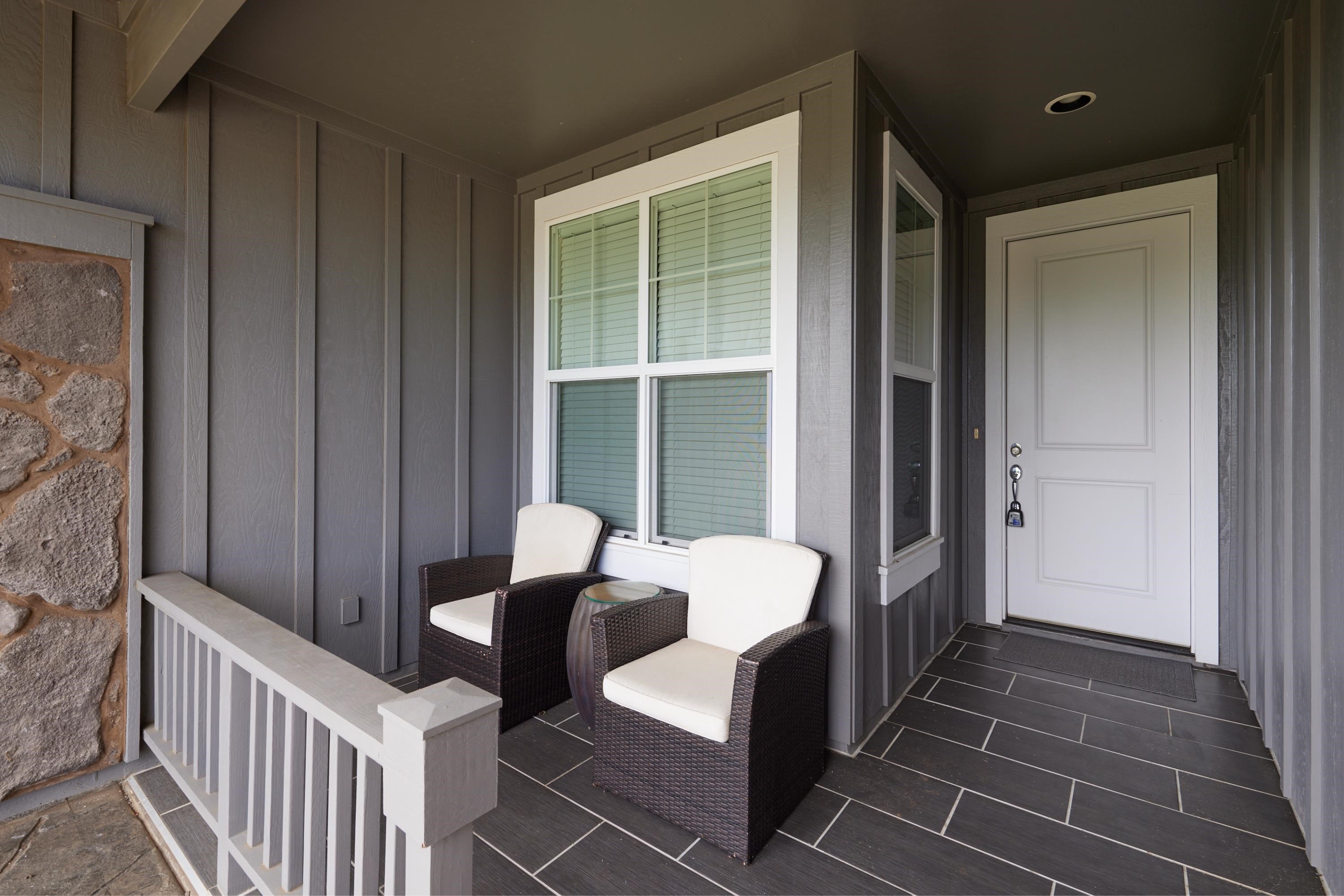 133 Kinohi Loa Loop Wailuku, HI 96793 - Photo 45 of 45 a view of a room with wooden floor and windows