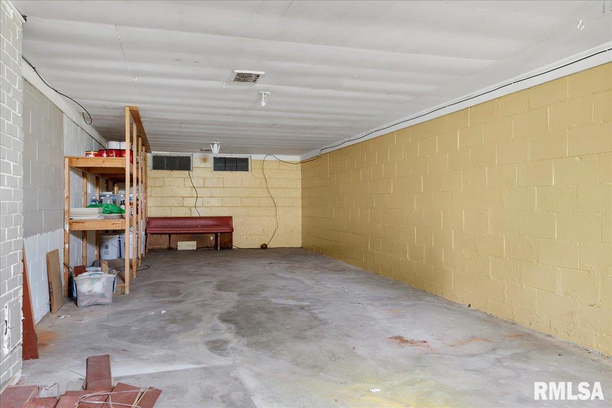 313 South Walnut Street Buffalo, IL 62515 - Photo 32 of 46