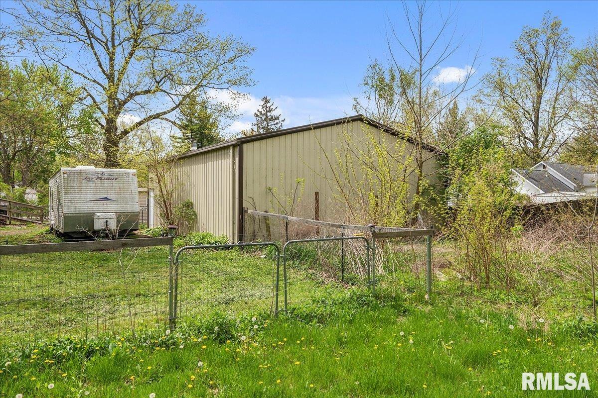 313 South Walnut Street Buffalo, IL 62515 - Photo 37 of 46