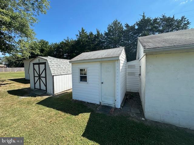 307 Deacon Road Fredericksburg, VA 22405 - Photo 12 of 36 Shed #1 - used as child's playhouse