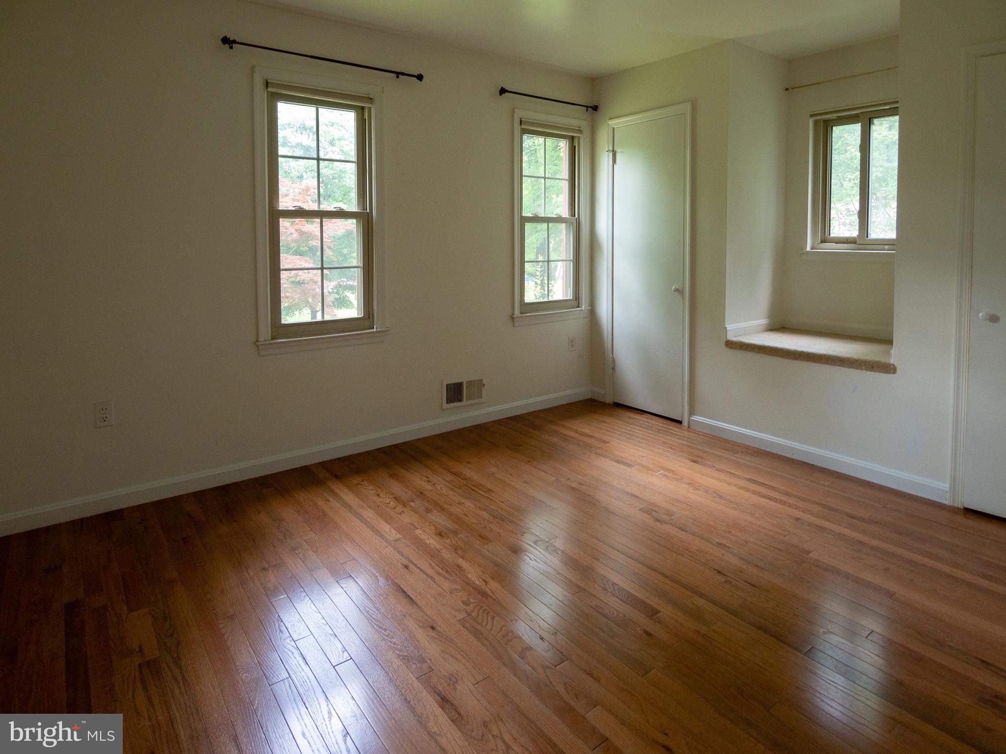 1600 Winding Waye Lane Silver Spring, MD 20902 - Photo 18 of 25 Bedroom 2
